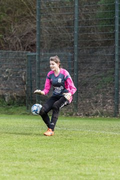 Bild 299 - wBJ SV Henstedt Ulzburg - TSV Sch�nberg : Ergebnis: 5:2